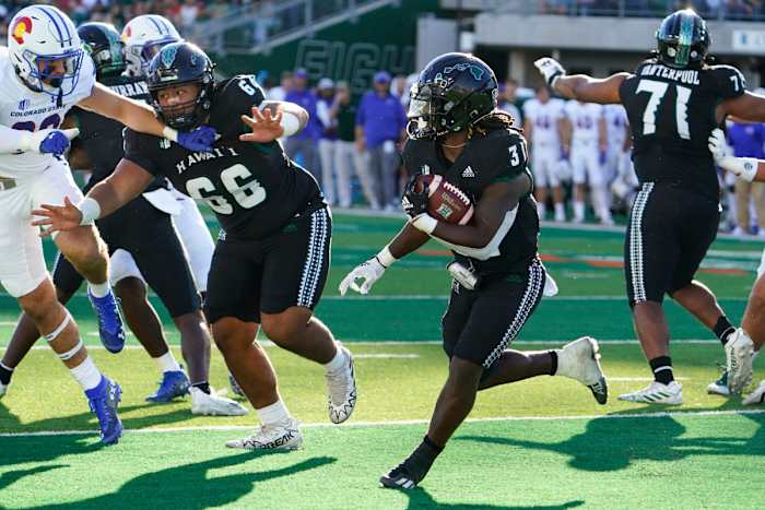 Oct 22, 2022; Fort Collins, Colorado, USA; Hawaii Warriors running back Dedrick Parson (31) at Sonny Lubick Field at Canvas Stadium. Mandatory Credit: Michael Madrid-USA TODAY Sports